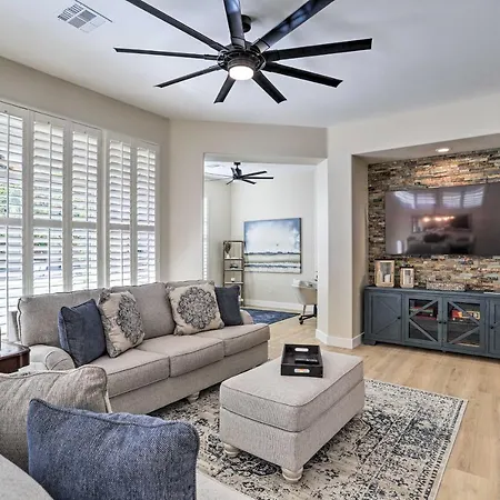 Palm Desert Home With Pool Access And Mountain Views!